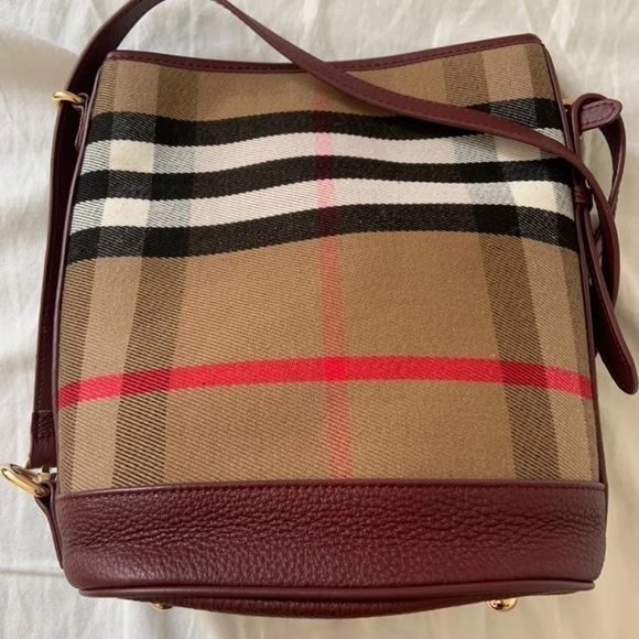 Handbags - ‼️ Leather Bag ‼️